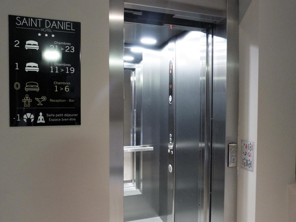 Hotel Saint Daniel Péruwelz エクステリア 写真